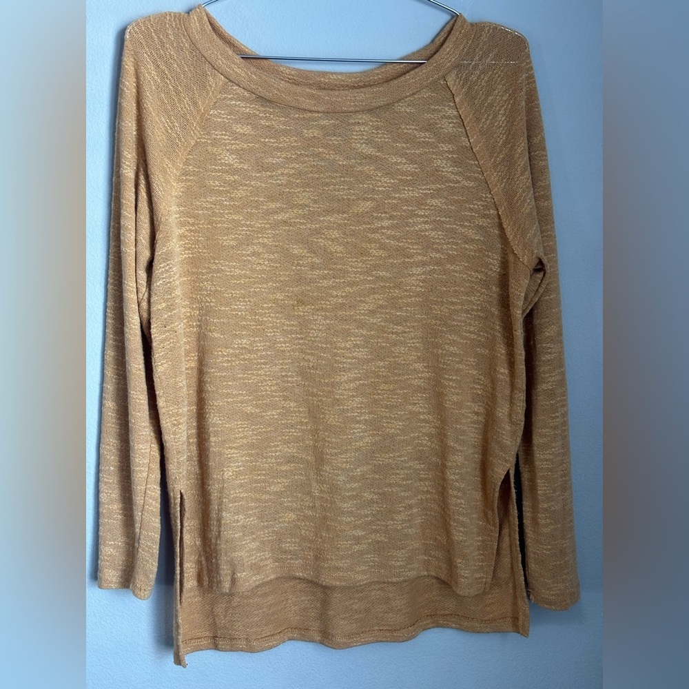 Wallflower Golden Beige Women’s Raglan Sleeve Relaxed Fit Top – Size Medium